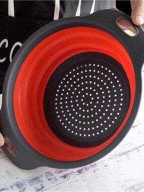 Collapsible Silicone Strainer Colander - Red & Gray